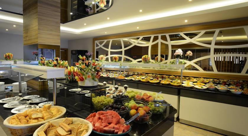 Maris Beach Hotel - Housity
