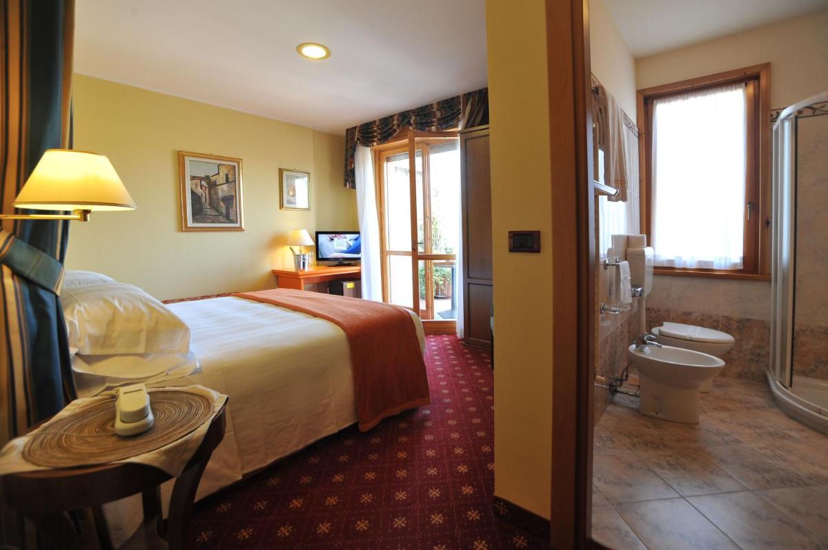 Hotel Ferrari - Housity