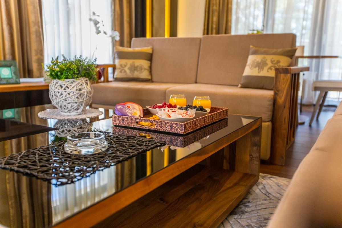 Villa Rose - Housity