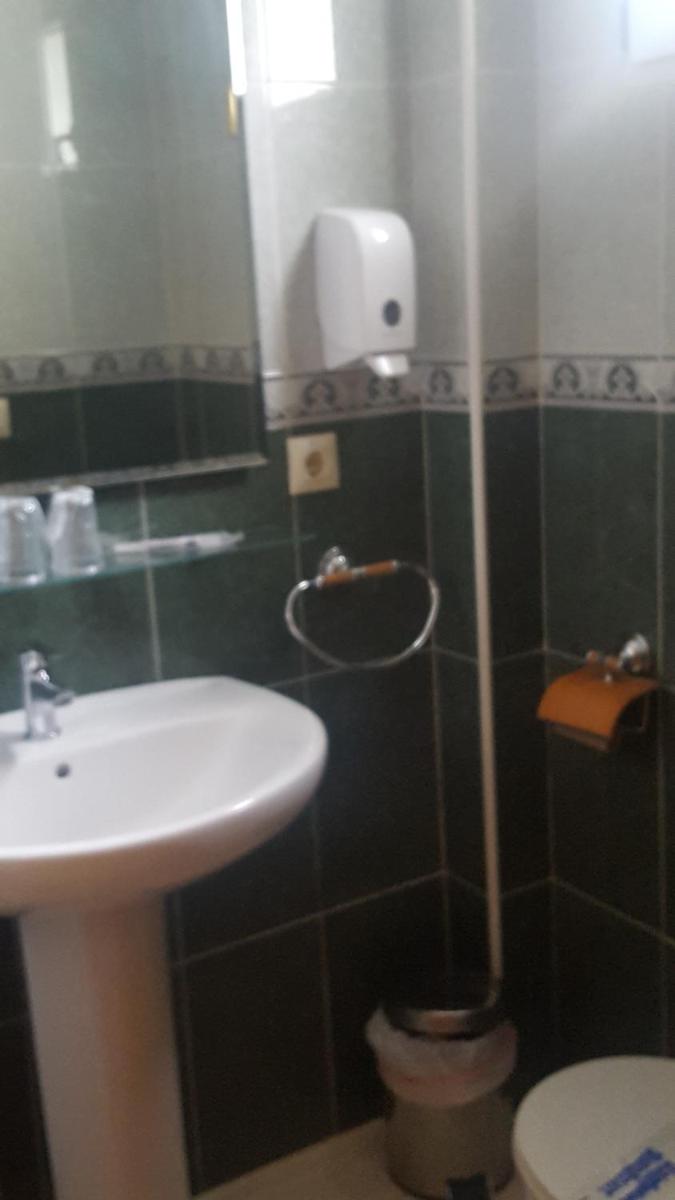 Hotel Banyeres - Housity
