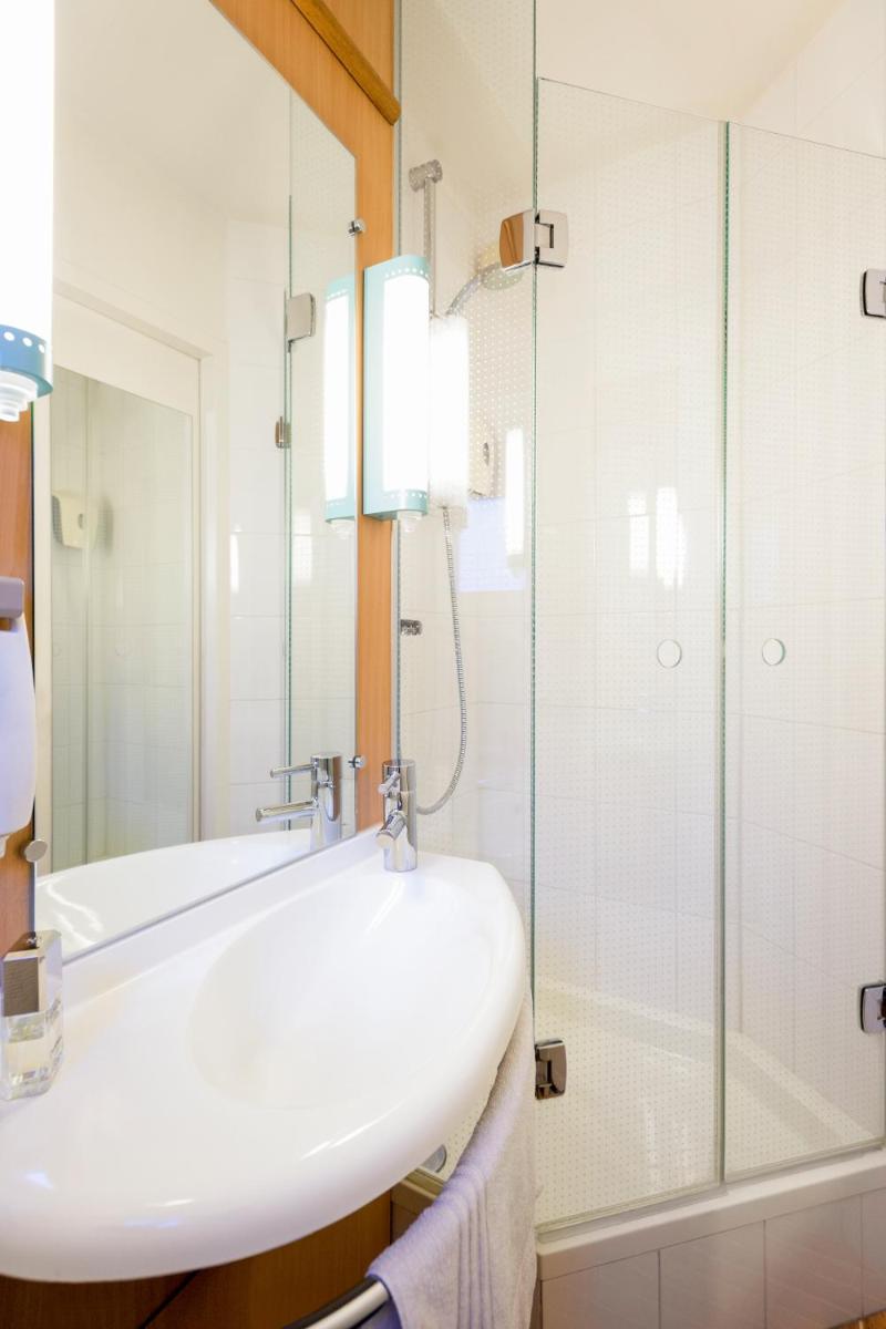 ibis Marseille Centre Gare Saint Charles - Housity