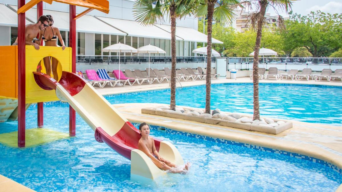 Piscina en o cerca de Hotel RH Bayren Parc