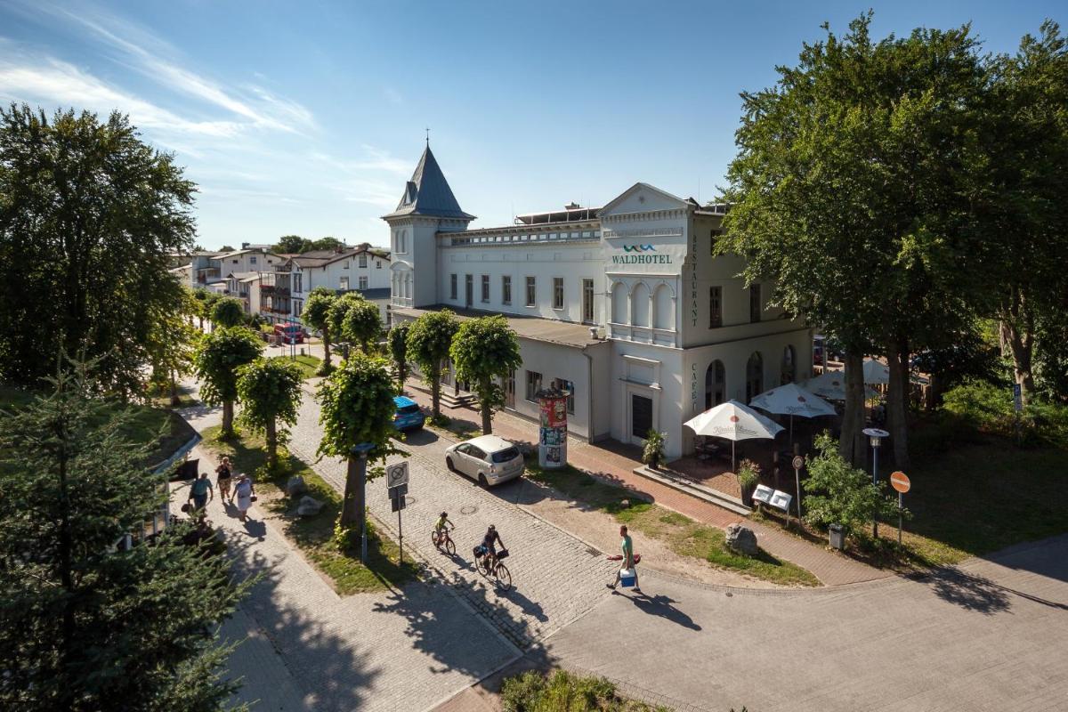 Waldhotel - Housity