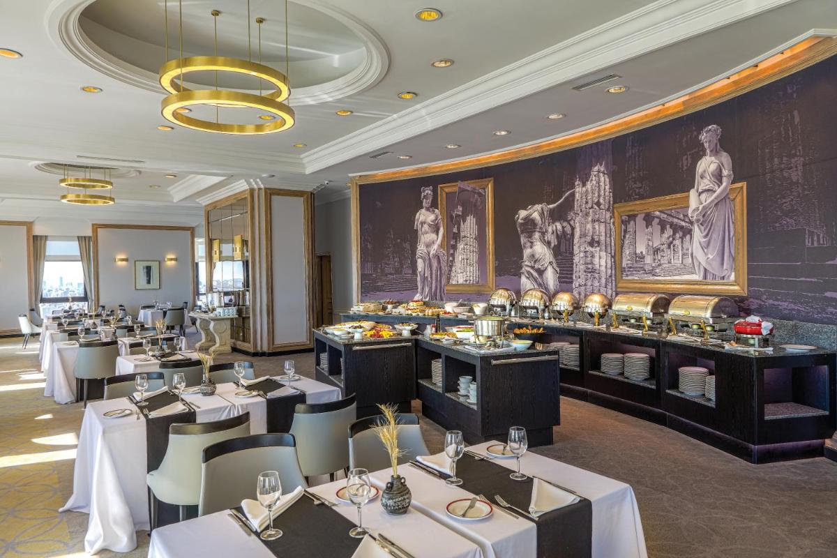 Radisson Montevideo Victoria Plaza Hotel - Hizvo