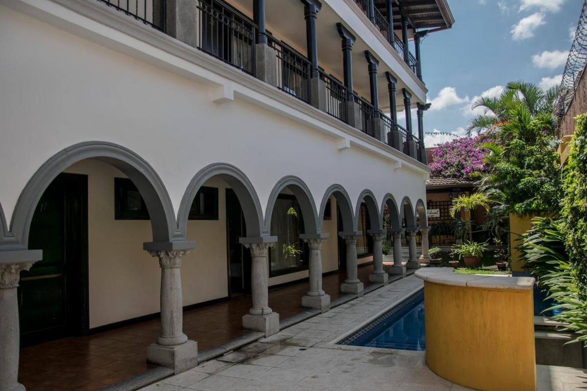 Hotel Colonial - Housity