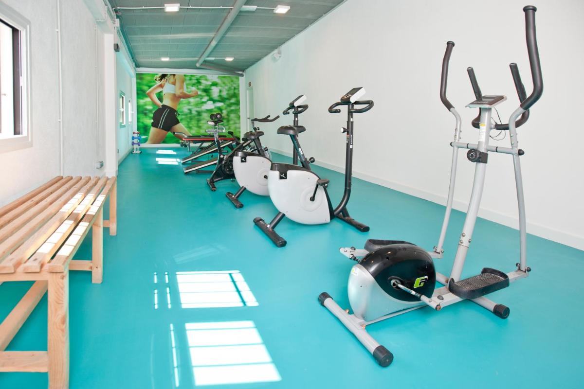 Gimnasio o instalaciones de fitness de azuLine Hotel Bahamas y Bahamas II