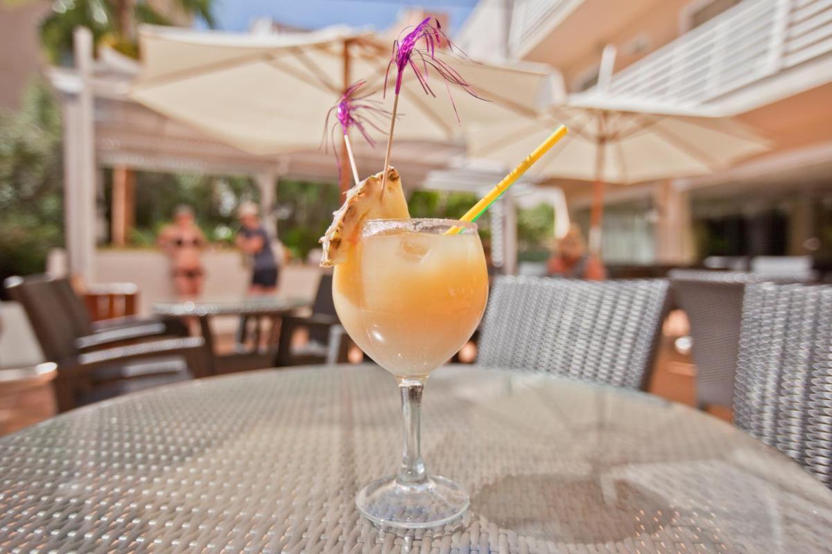 Bebidas en azuLine Hotel Bahamas y Bahamas II
