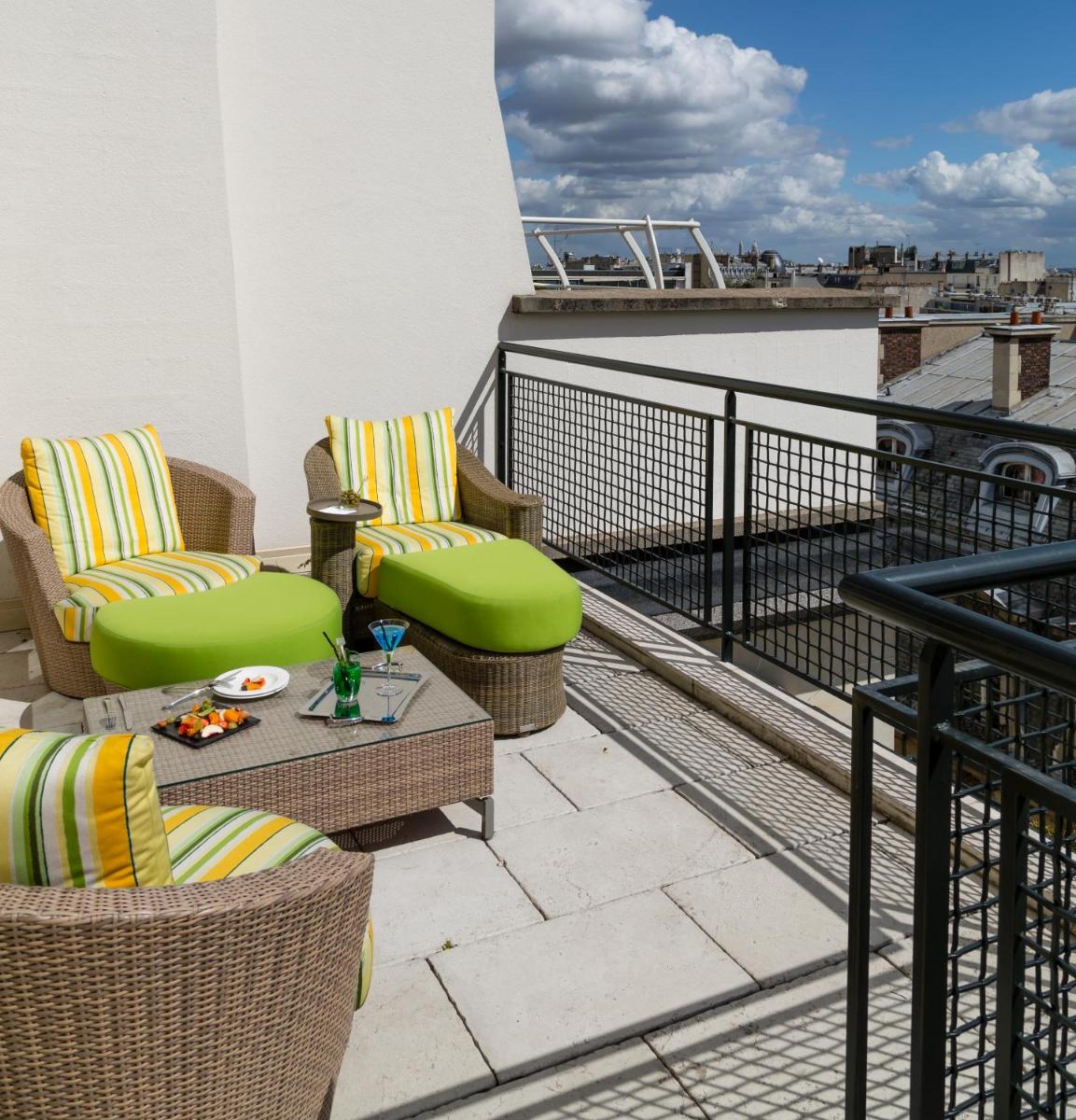 Balcon ou terrasse dans l'établissement Majestic Hotel Spa - Champs Elysées Balcon ou terrasse dans l'établissement Majestic Hotel Spa - Champs Elysées