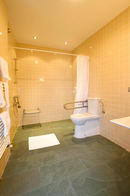 Hotel y apartamentos rurales L'Anceo - Housity