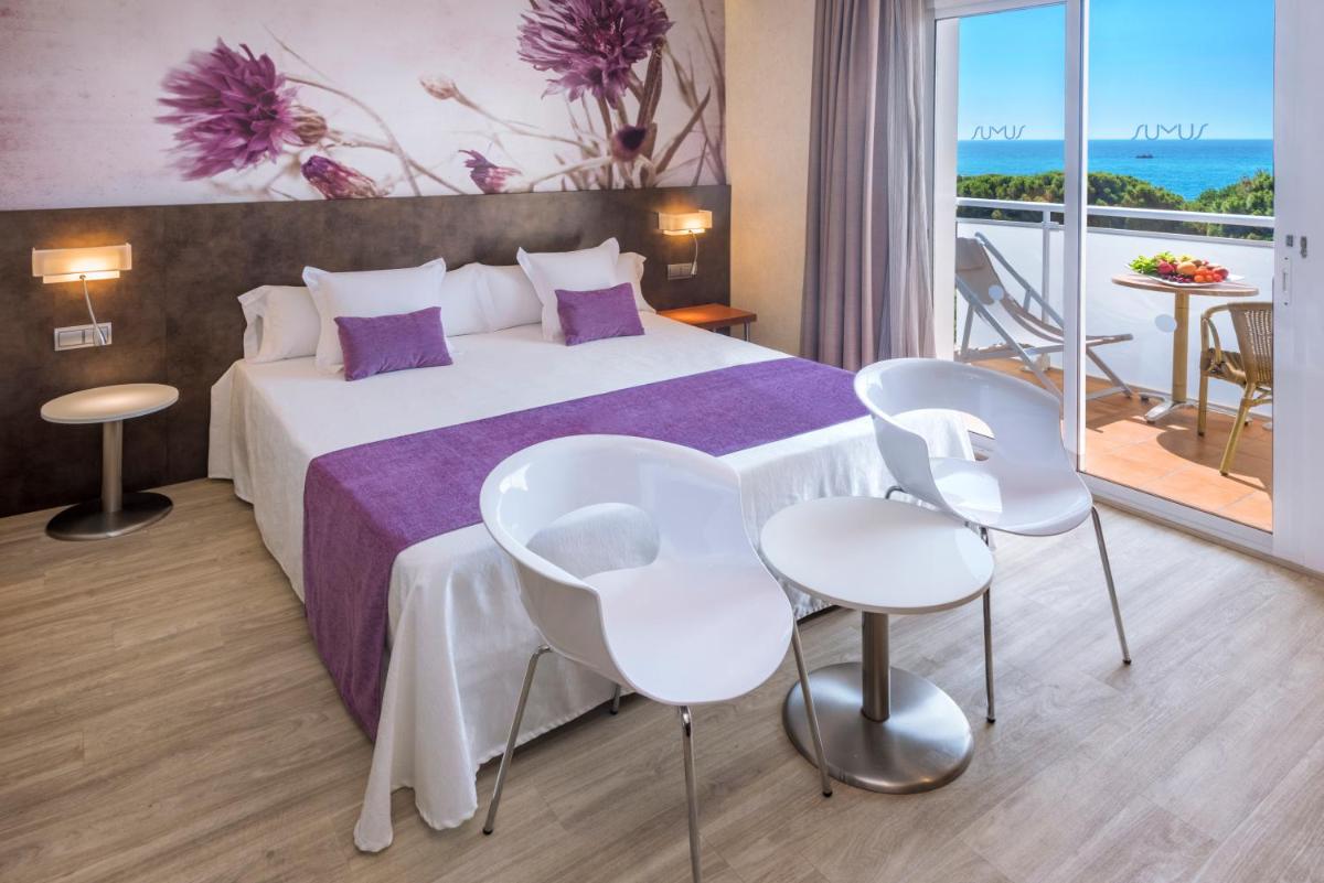 Cama o camas de una habitación en Sumus Hotel Monteplaya & SPA 4Sup - Adults Only