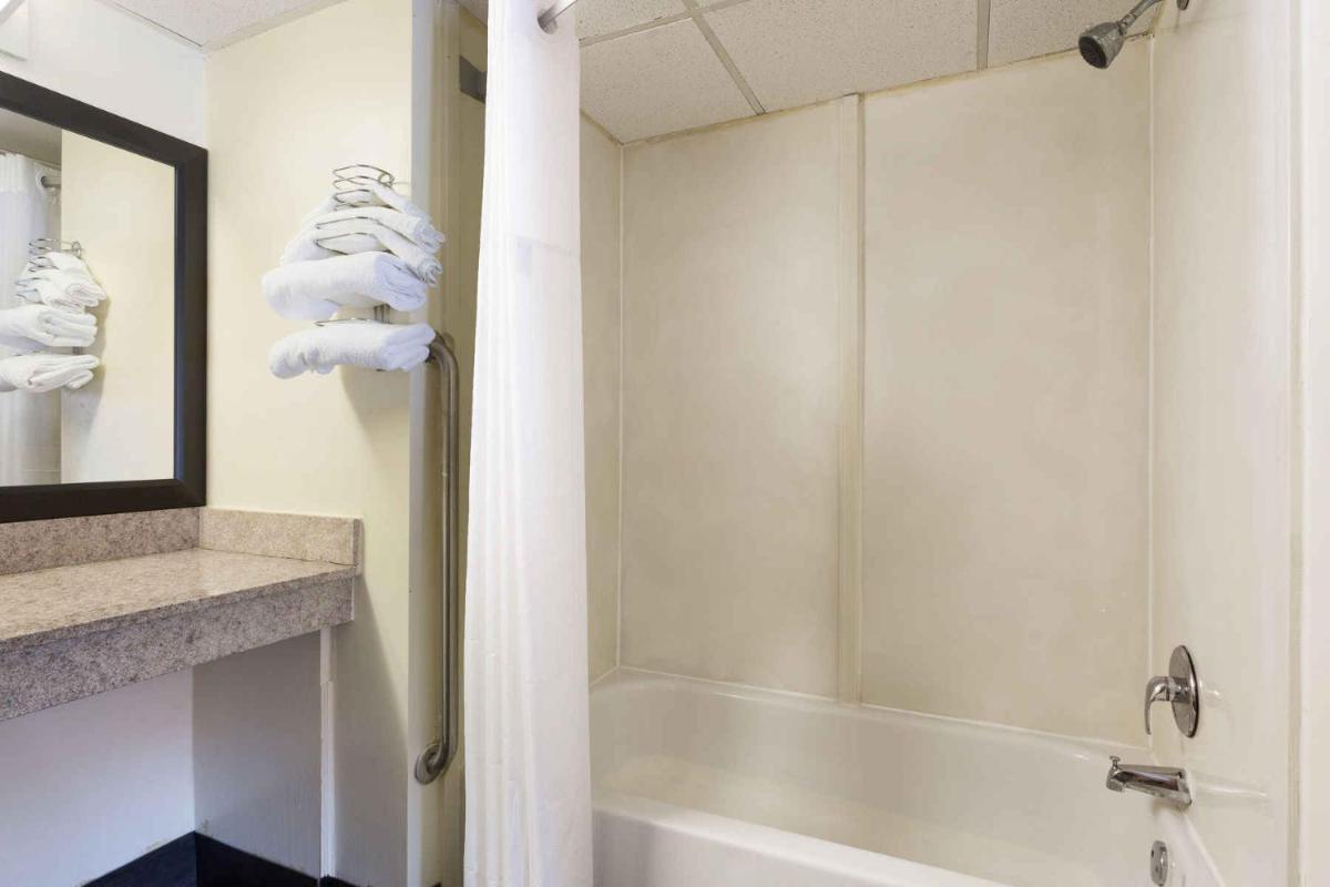 Suitetrails - Heritage Inn Augusta