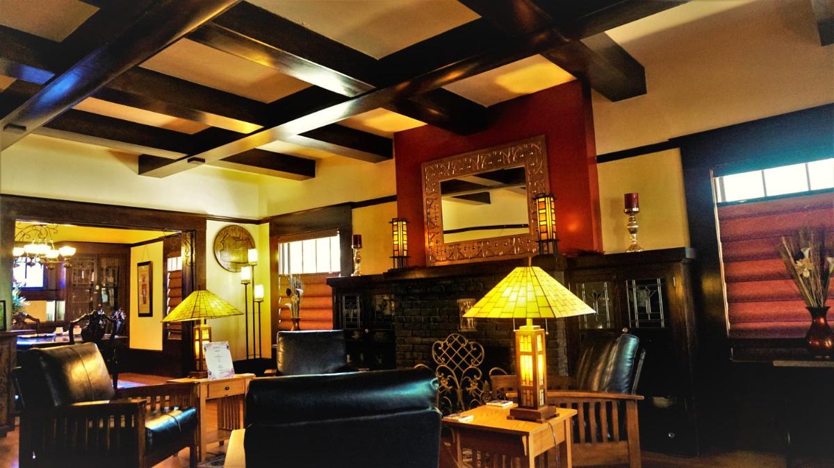 Amber House Inn Of Midtown - Housity