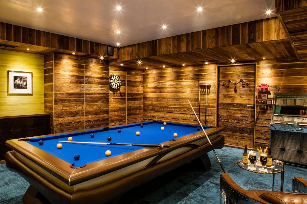 Billard dans l'établissement Jiva Hill Resort - Genève