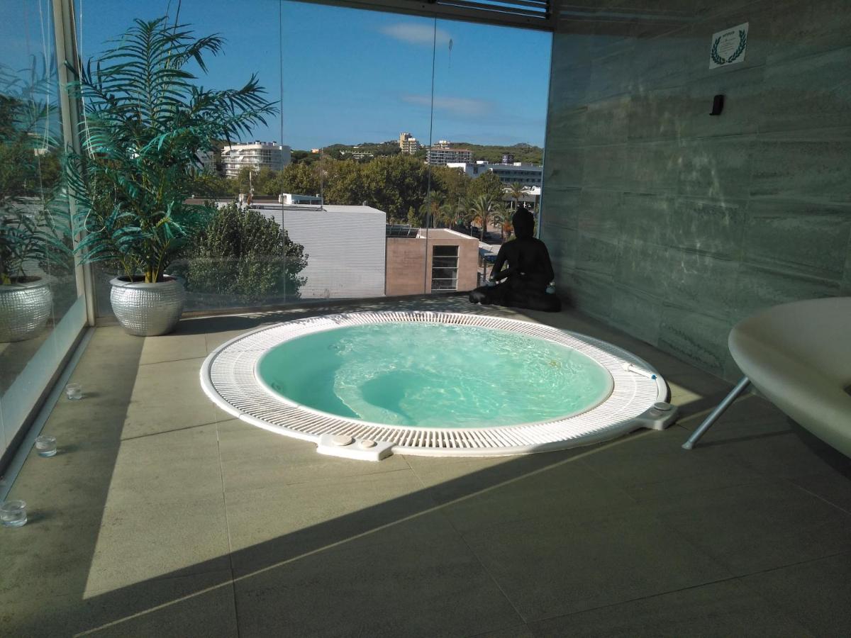 Piscina en o cerca de Hotel Spa Pinar del Mar