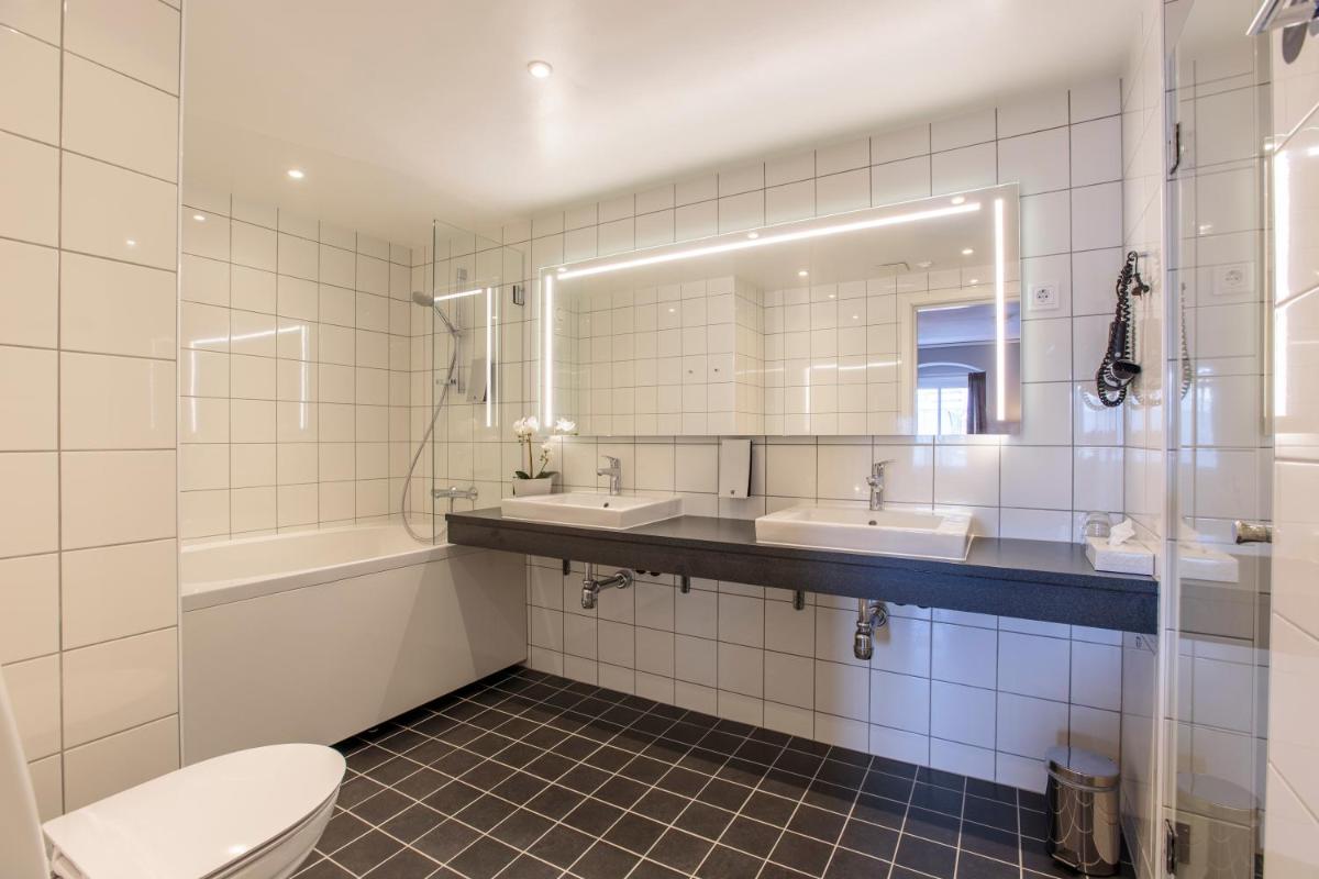 Home Hotel Uman - Housity