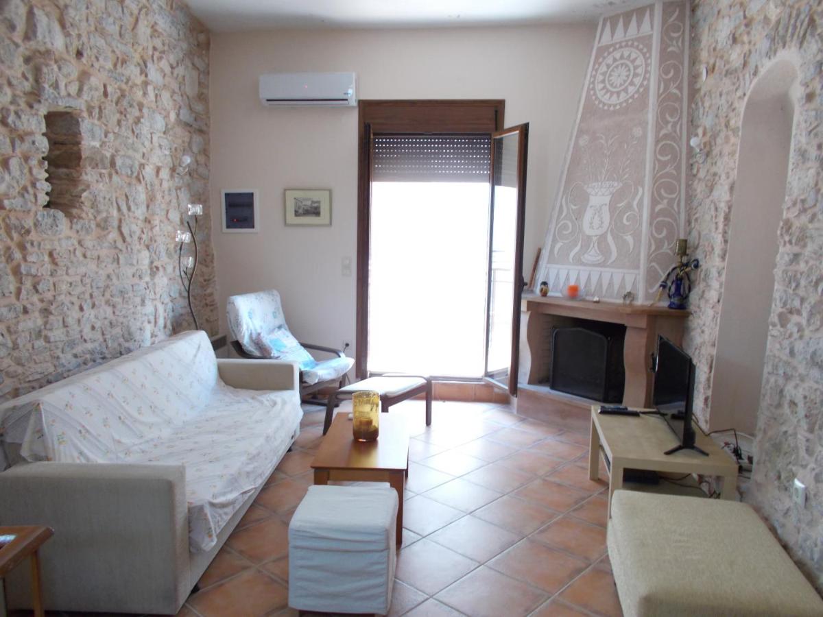 Traditional Guest house Chrisyis - Housity