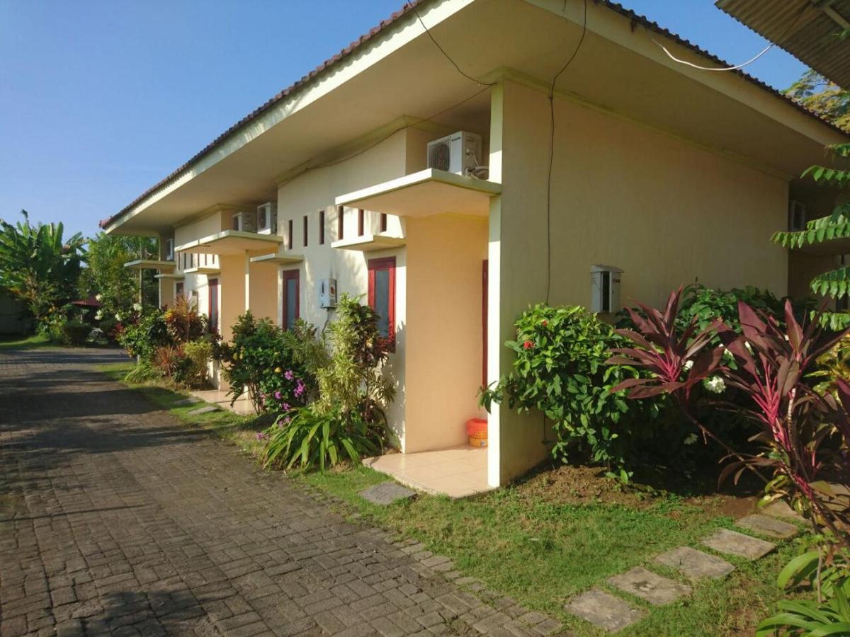 Cerah Hotel - Housity