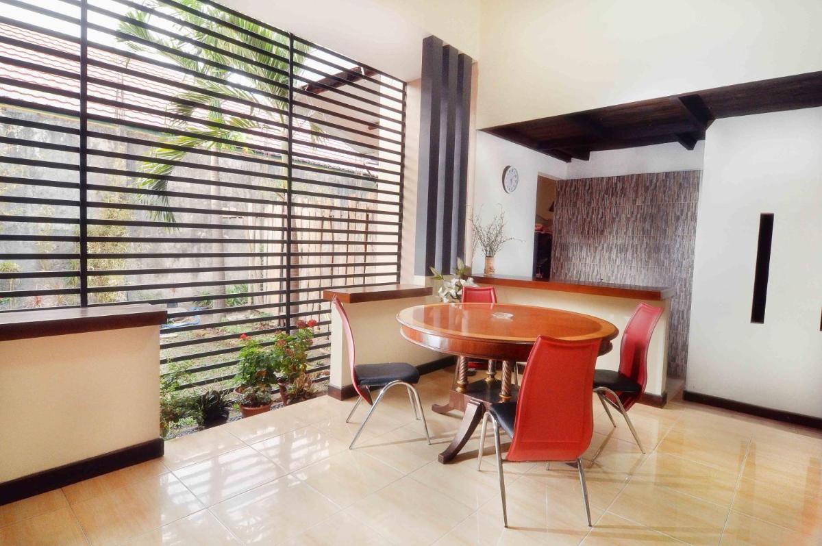 Batikan de Ville House - Housity