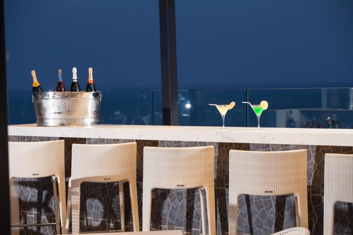 Bebidas en Fénix Torremolinos - Adults Only Recommended