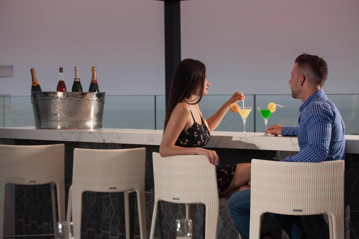 Bebidas en Fénix Torremolinos - Adults Only Recommended