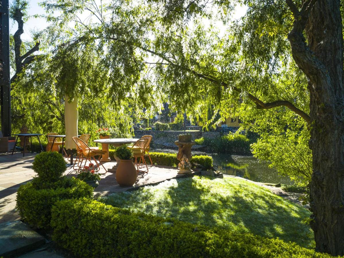 Jardin de l'établissement Hotel des Berges, Restaurant Gastronomique & Spa