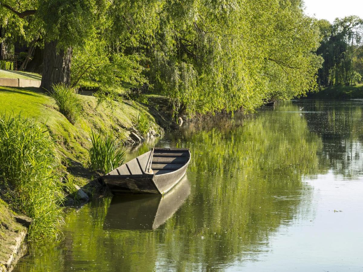 Vue sur la rivière ou le fleuve situé(e) à proximité de l'hôtel