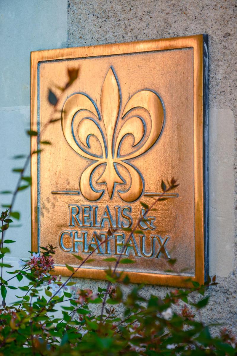 Hotel Les Hautes Roches - Housity