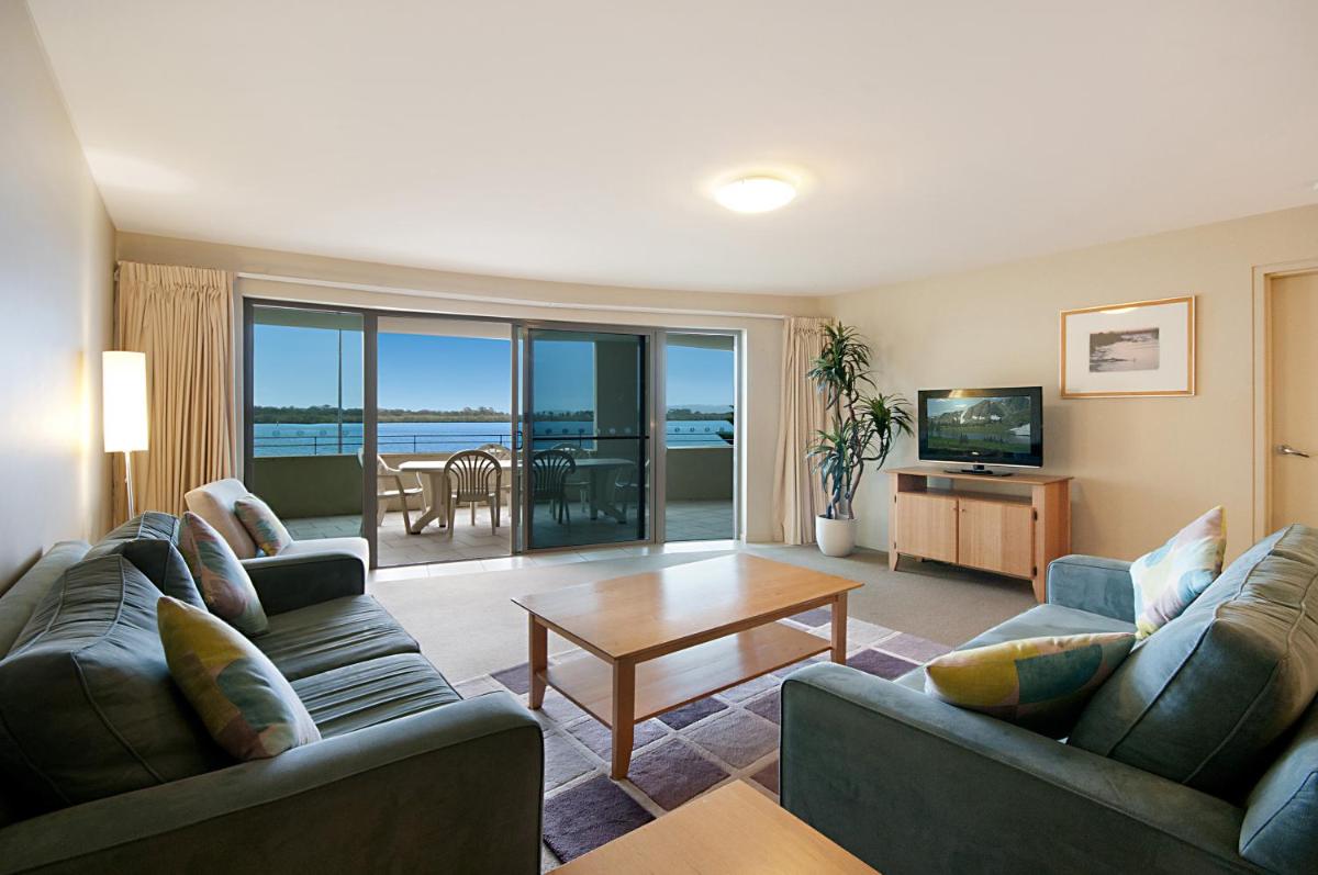 Riverside Holiday Apartments - Housity