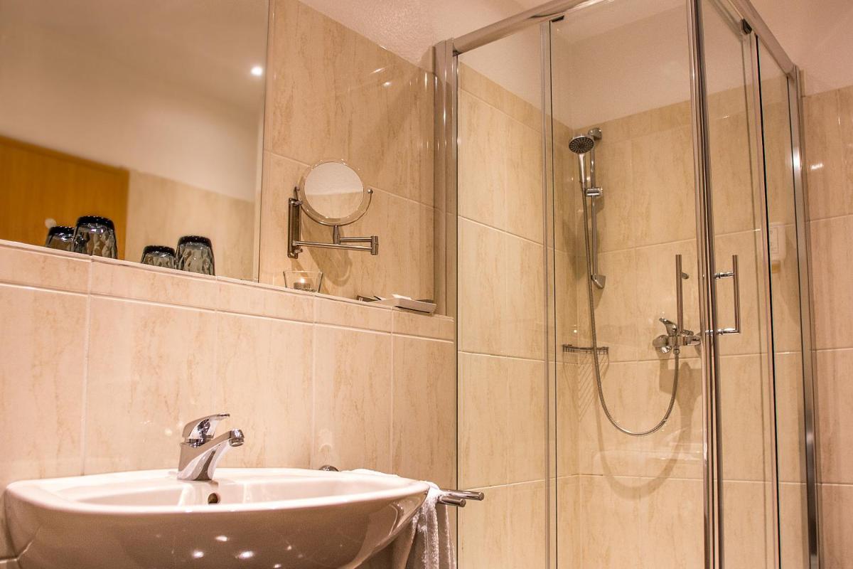 Parkhotel Ahrbergen - Housity