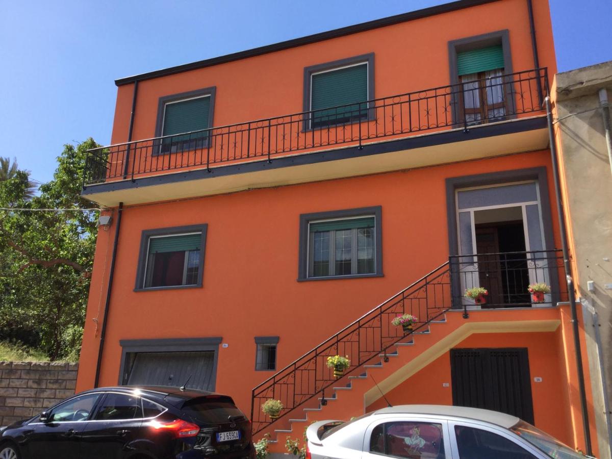 Casa Nina - Modolo a 3 km dal mare di Bosa - Housity