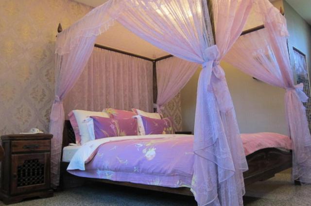 Golden Sunshine - Housity