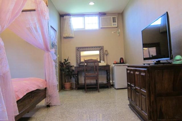 Golden Sunshine - Housity