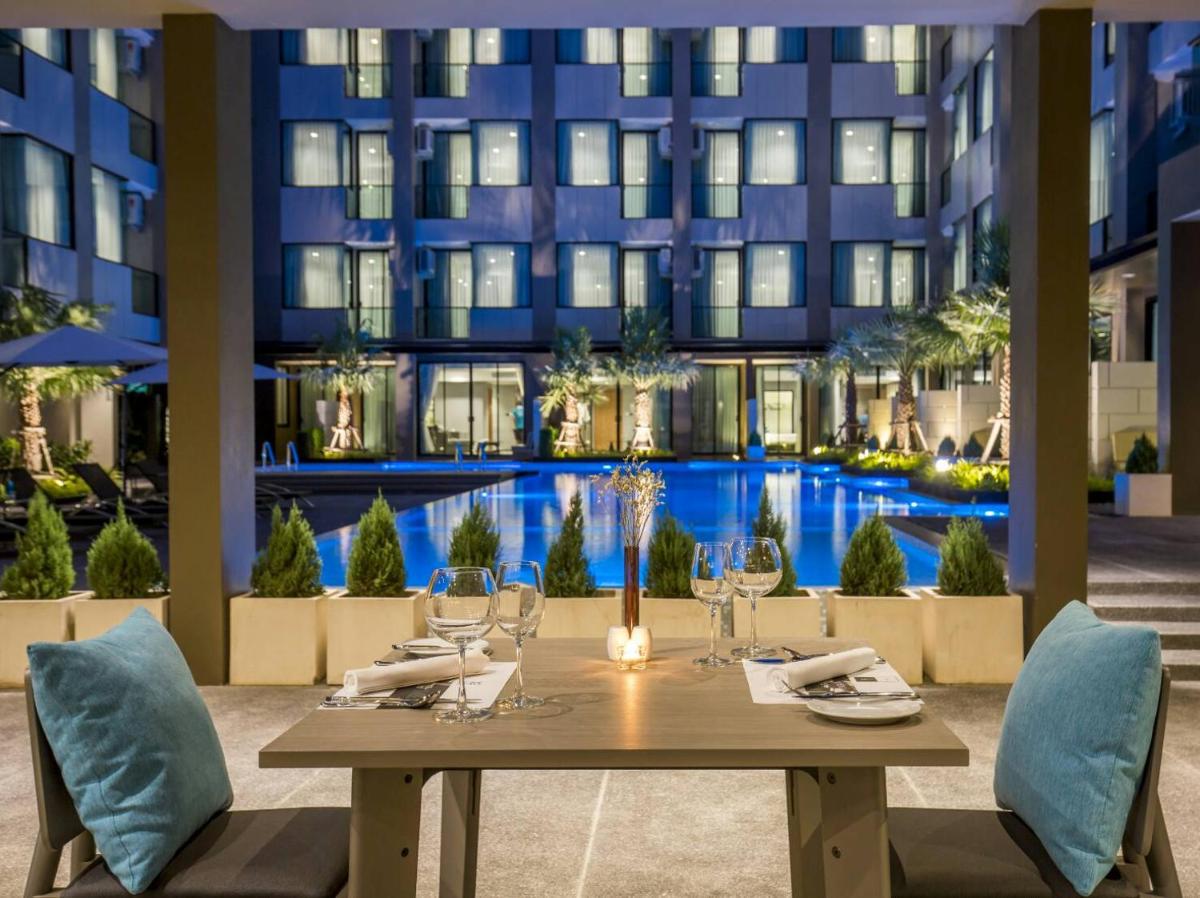 The Crystal Hotel Buriram - formerly X2 Vibe Buriram - Housity