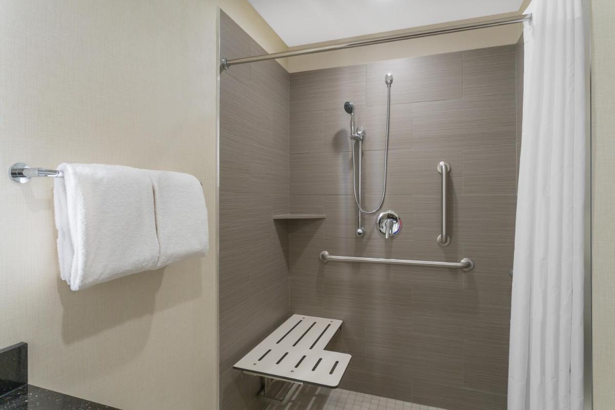 Wingate by Wyndham Hurricane Zion National Park - Housity