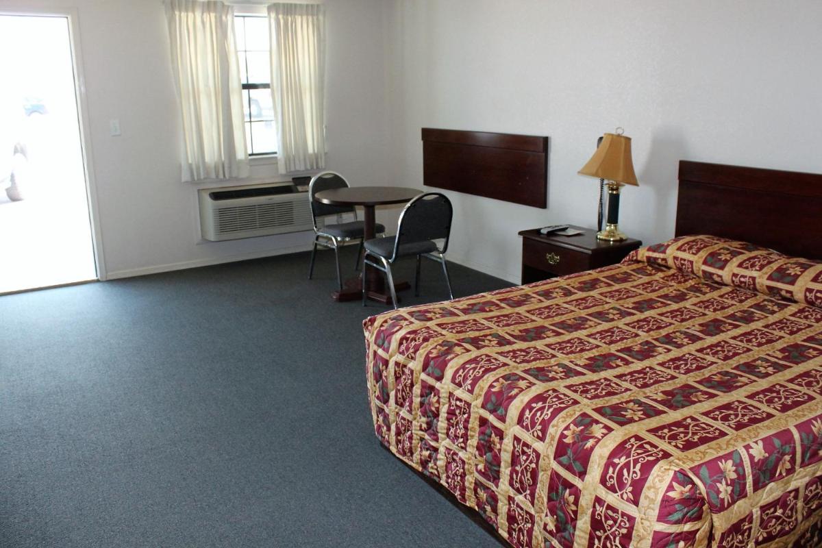 Adobe Inn Motel - Housity