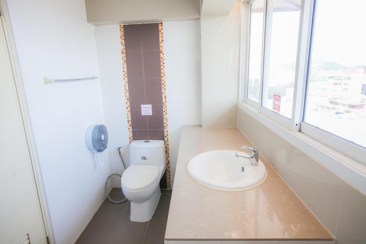 Grand Charoonrat Apartment - Housity