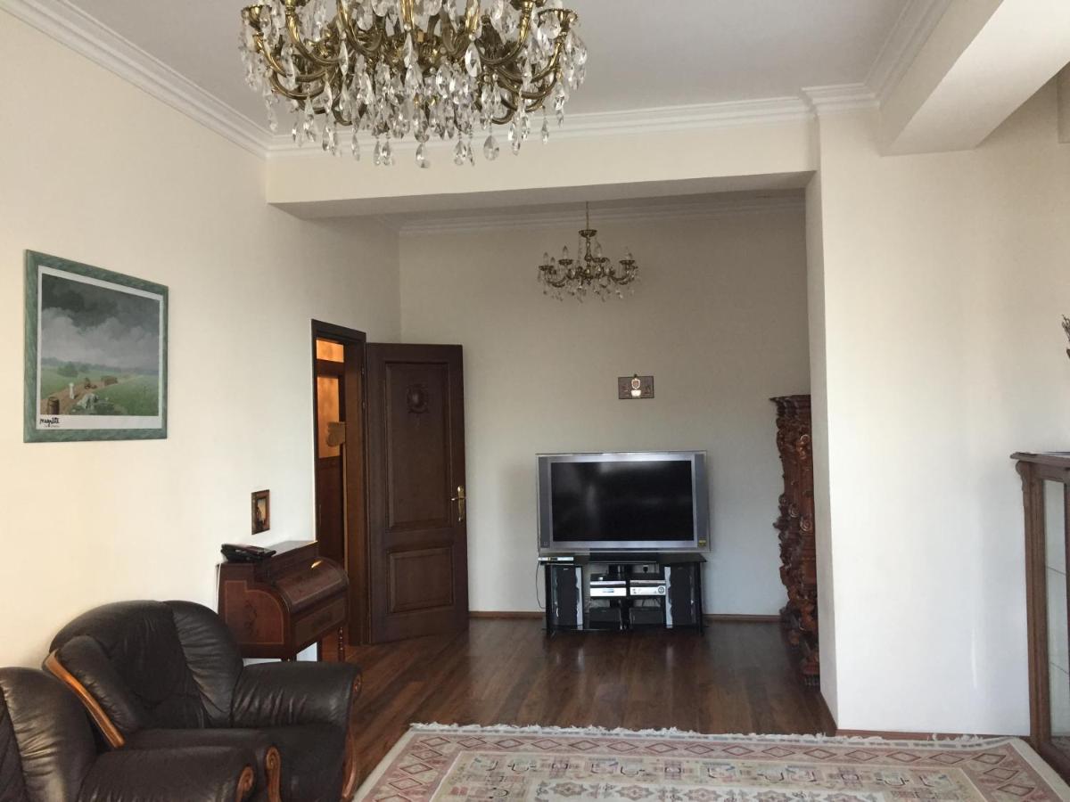 28 Center Apartment - Housity