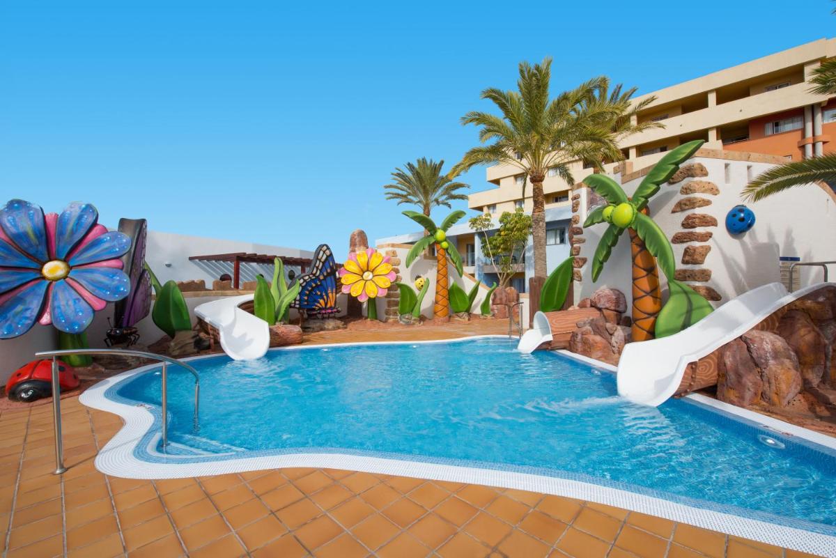 Piscina en o cerca de Iberostar Waves Gaviotas Park