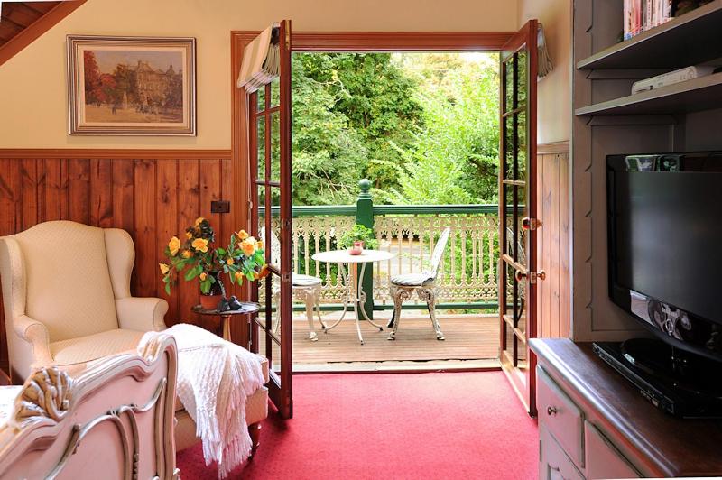 Suitetrails - Mary Cards Coach House