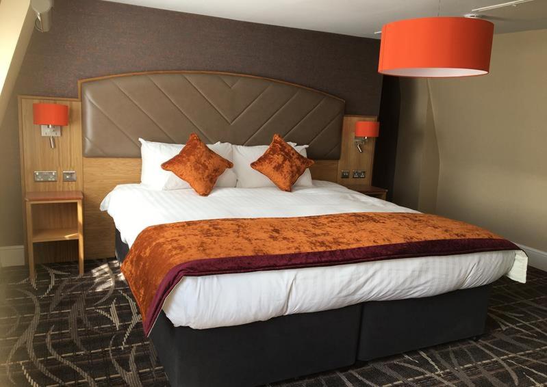 The Crown Hotel Wetherspoon - Housity