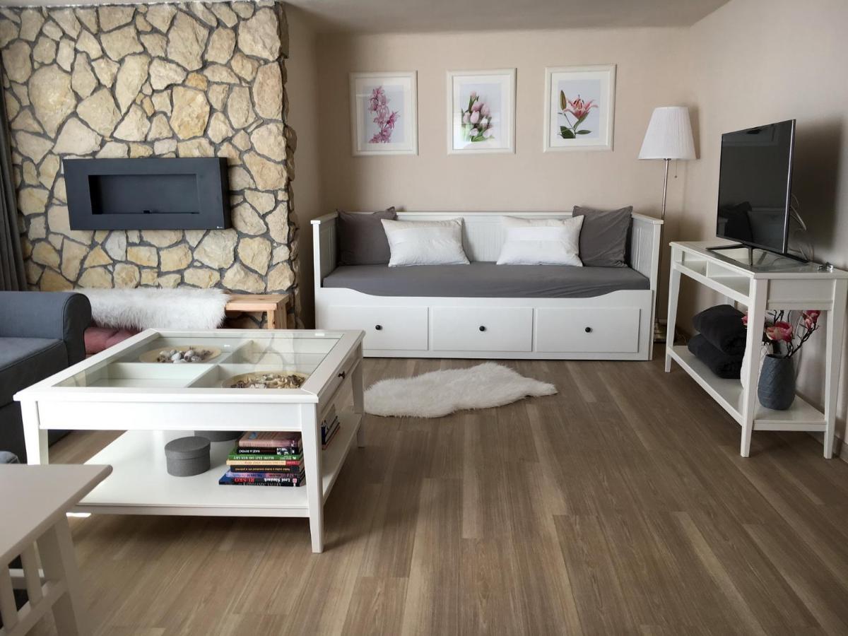 Vila Verunka - Housity