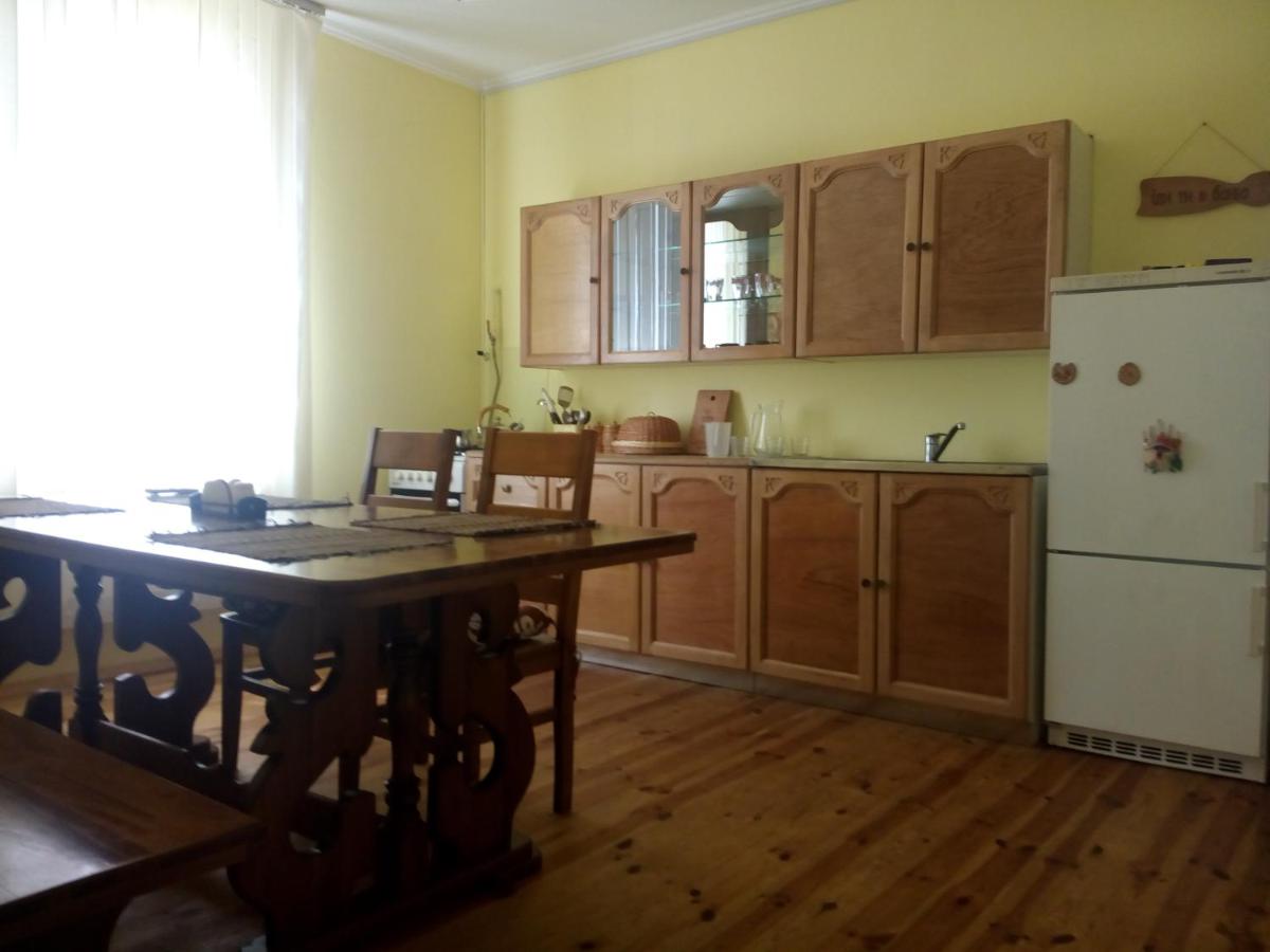 Oselya Guest House - Housity