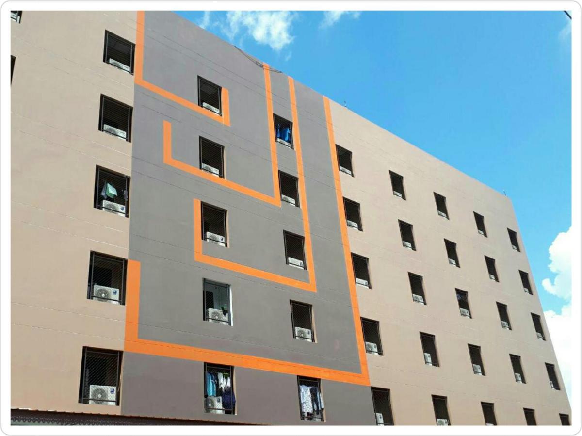 Centerpoint Hotel - Housity