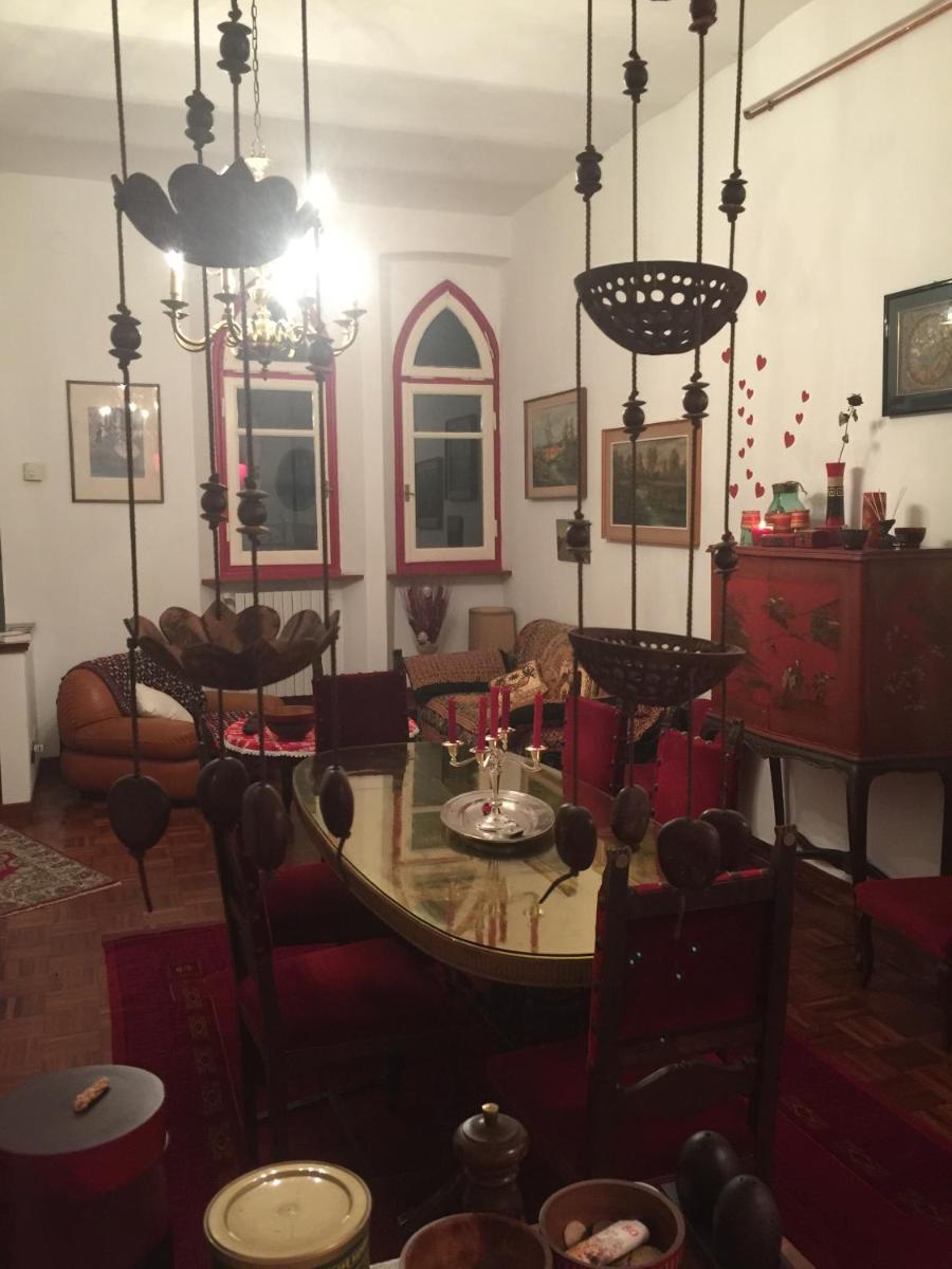 Suitetrails - Lalla's Central Apartment