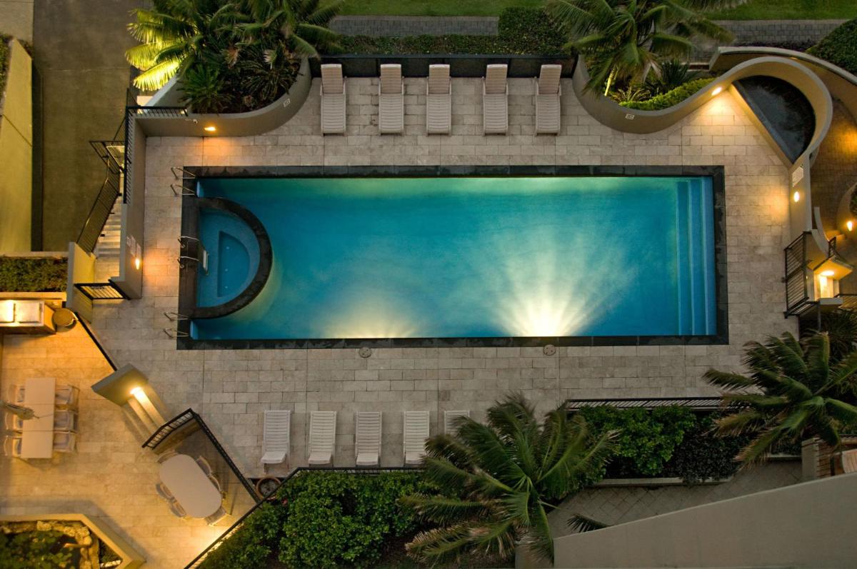 Clubb Coolum Beach Resort Sunshine Coast - Housity
