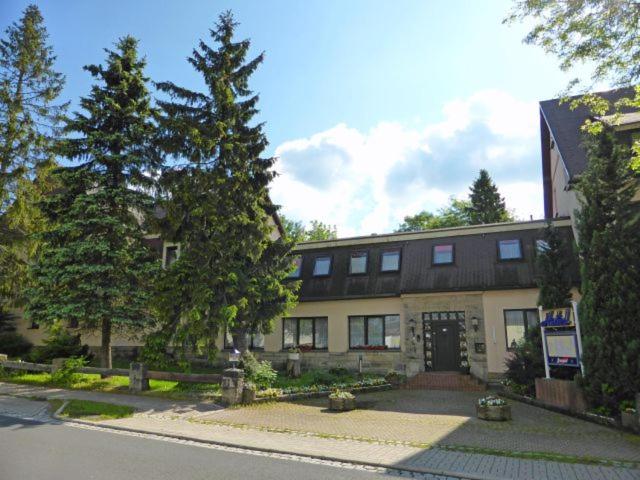 Familien-Hotel Am Tränkbachtal Frauenwald - Housity