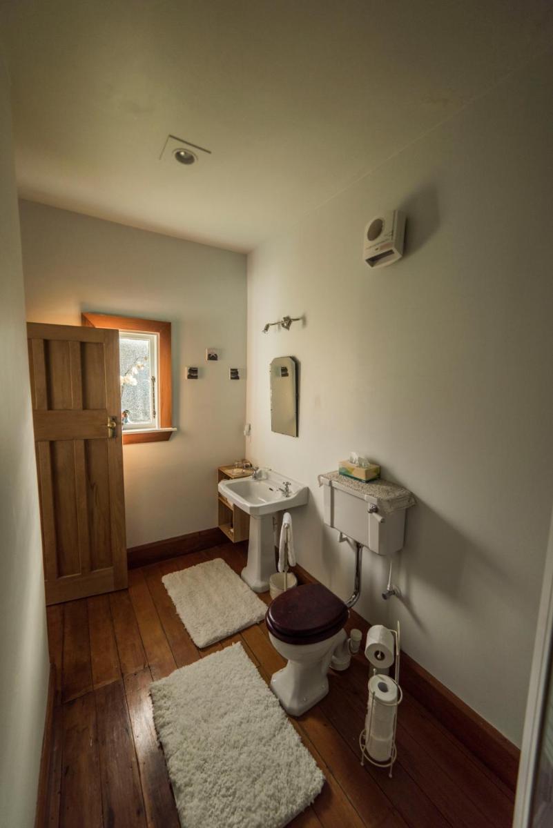 Barbs Place - Housity