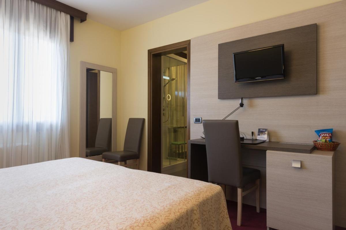 Park Hotel Ristorante Ca' Bianca - Housity