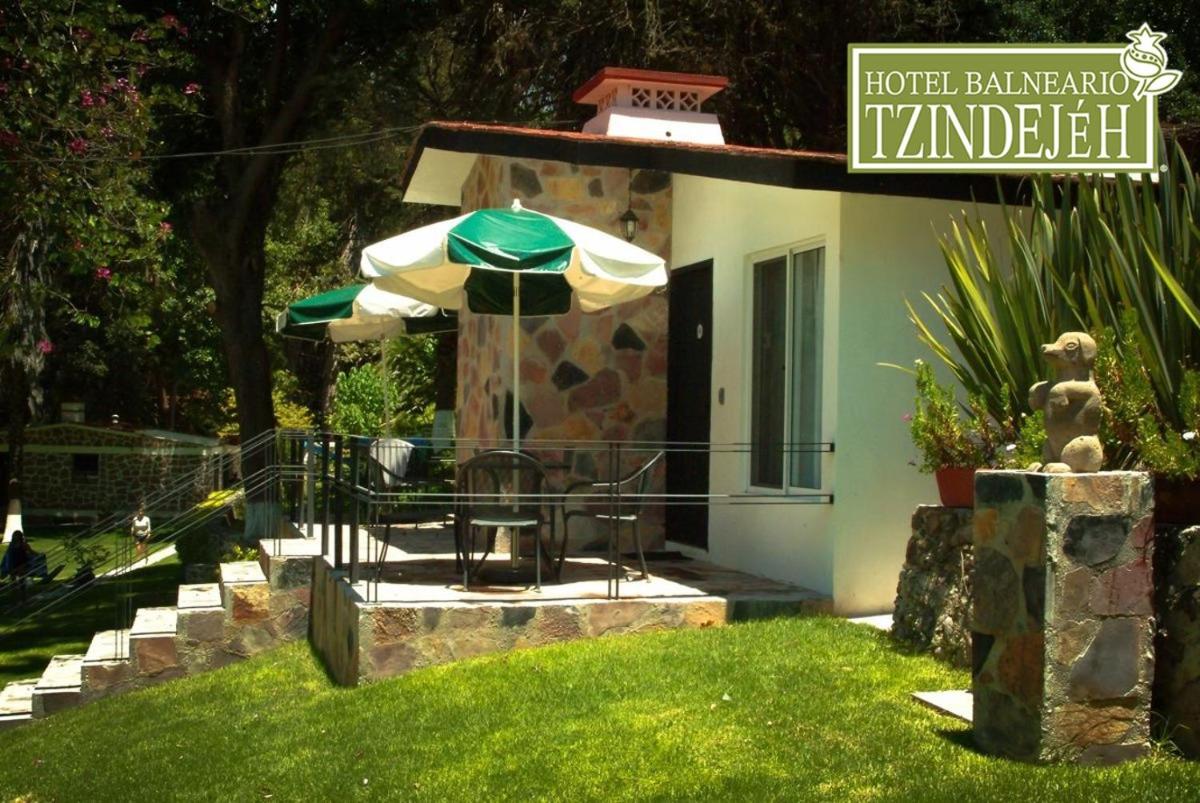 Hotel Balneario Tzindejeh - Housity