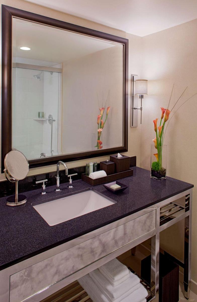 Hyatt Regency New Orleans - Housity